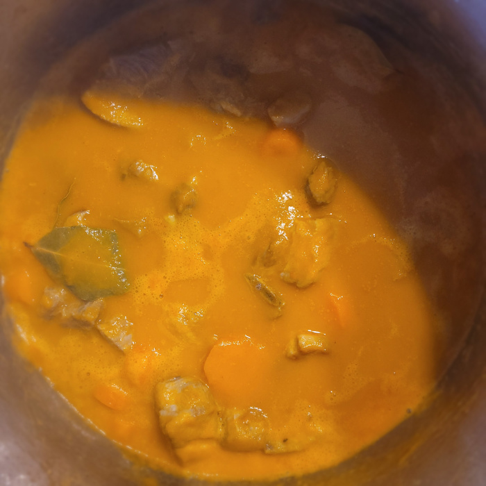 Cazuela de patatas con costilla